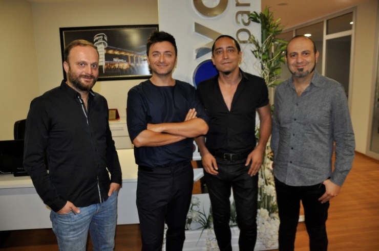 Ünlü Rock Grubu Zakkum Diyarbakır’da Konser Verdi