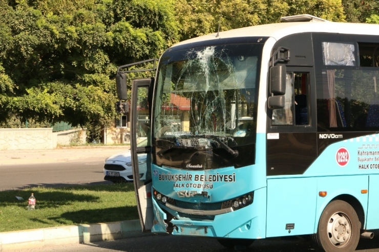 Kahramanmaraş’ta Halk Otobüsleri Çarpıştı: 7 Yaralı