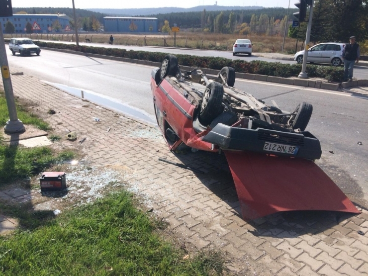 Eskişehir’de Trafik Kazası: 3 Yaralı