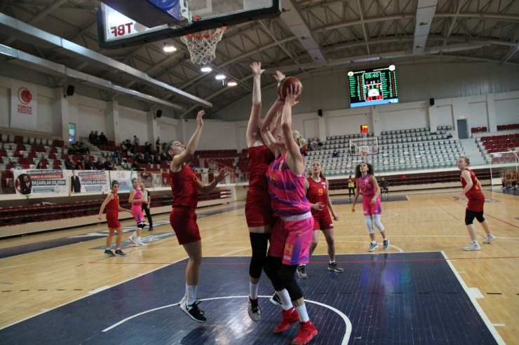 Türkiye Kadınlar Basketbol Ligi: Yalova Vıp: 96 Galatasaray Gelişim: 57