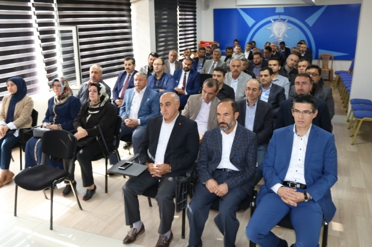 Aksaray’da Ak Parti Yerel Yönetimler Toplantısı Yapıldı