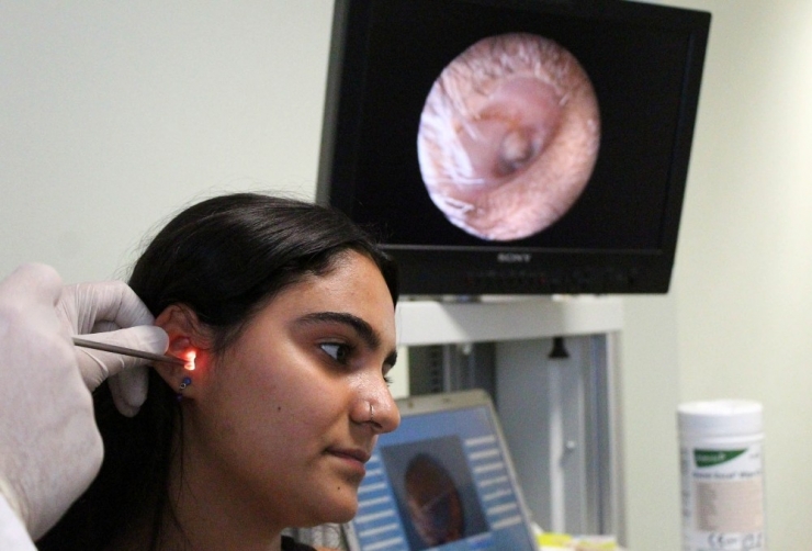 Antalya’da Genç Kızın Yırtılan Kulak Zarına 45 Dakikada Çözüm