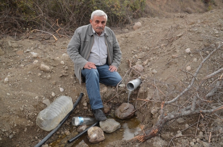 Köylüler Su Sorununun Çözülmesini Bekliyor