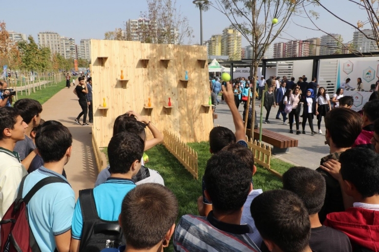 Diyarbakır’da Gençlik Festivali Coşkusu Başladı