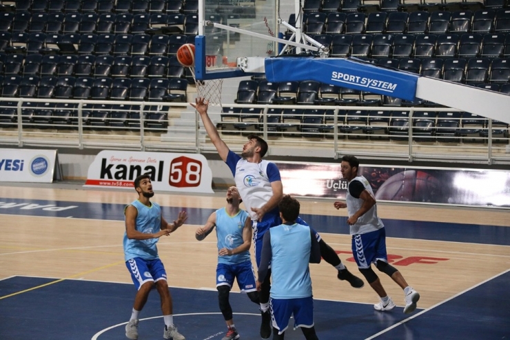 Denizli Basket Kepez Maçı Öncesi Son Hazırlıklarını Yaptı