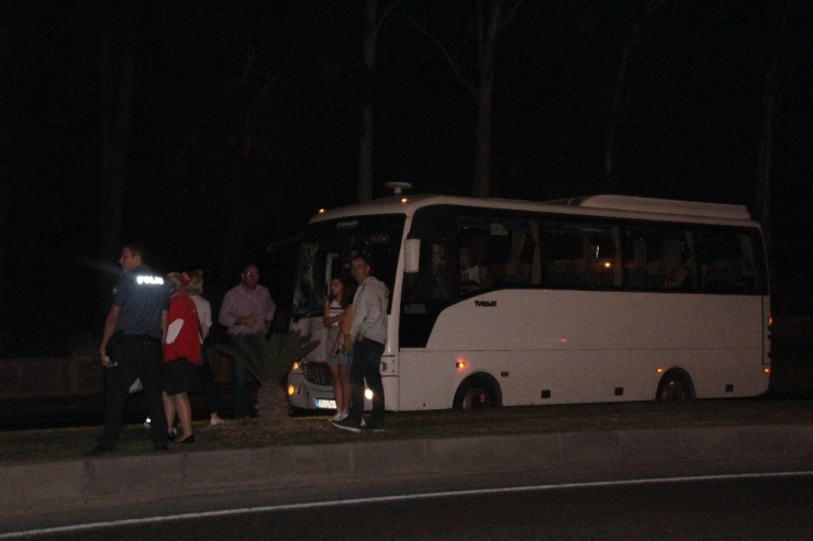 Antalya’da Zincirleme Kaza: 1 Turist Yaralı