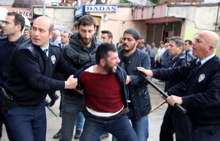 Erzurum’da İki Grup Arasında Bıçaklı Kavga: 3 Yaralı