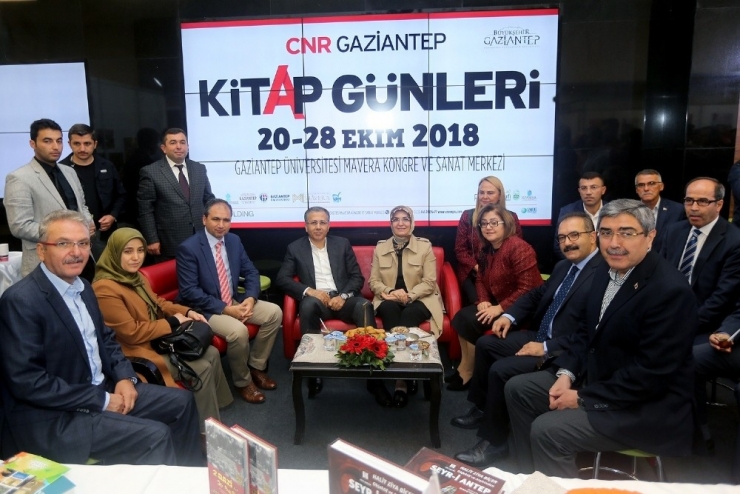 Cnr Gaziantep Kitap Fuarı Açıldı