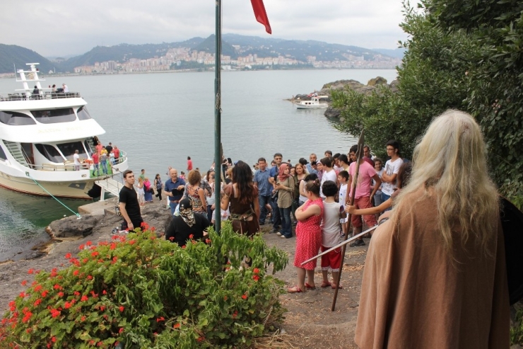 Giresun Adası Son Dönemde Turistlerin Yanı Sıra Film Yapımcılarının Da Dikkatini Çekti