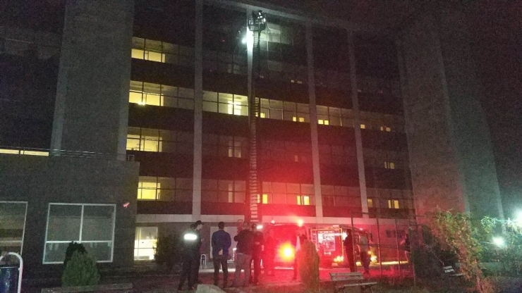 Samsun’da Hastanede Yangın Çıktı: 7 Kişi Dumandan Zehirlendi