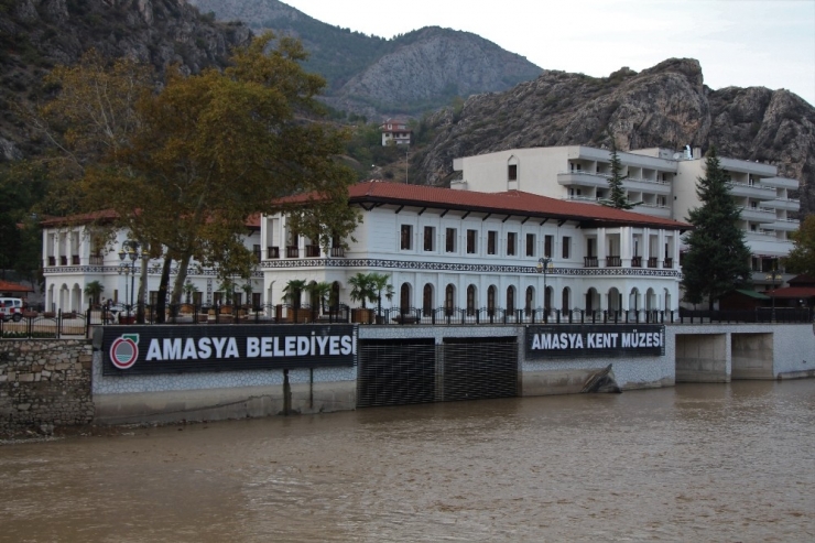 Amasya Belediyesi Yeni Binasına Taşındı
