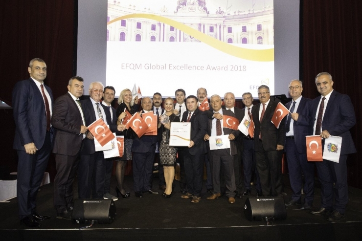 Tarsus Belediyesi’ne “Başarı Ödülü”