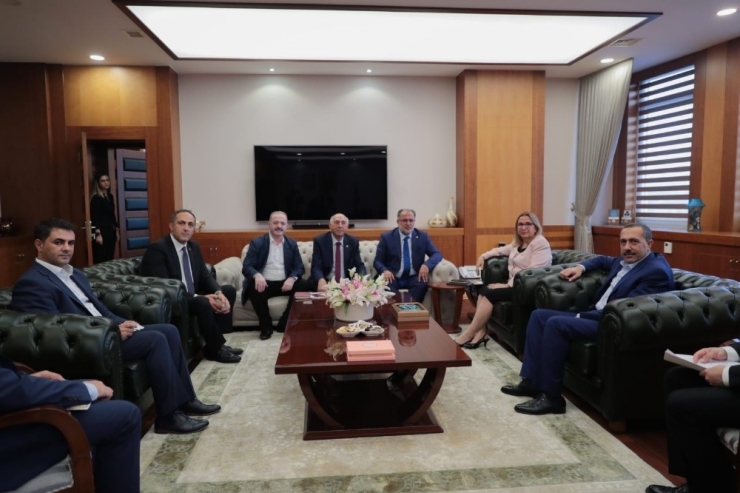Van Tso Meclis Başkanı Ertürk’ten Ticaret Bakanı Ruhsar Pekcan’a Ziyaret