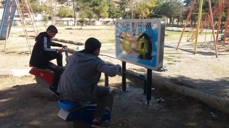 Bolvadin Adalet Parkına Yeni Nesil Oyun Grubu