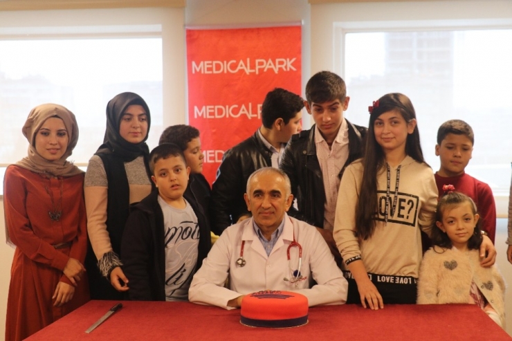 Sağlığına Kavuşturduğu Lösemili Çocuklarla Yıllar Sonra Buluştu
