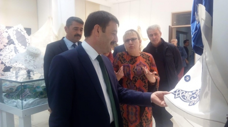 Ak Parti’den Sergi Gezisi