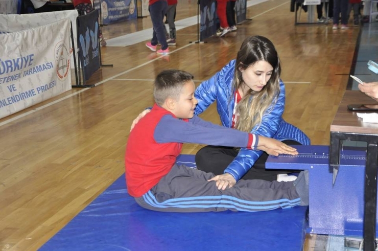 Sportif Yetenek Taraması Ve Spora Yönlendirme Projesi Kayseri’de Sürüyor