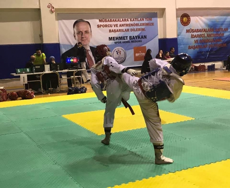 Batı Karadeniz Taekwondo Şampiyonası Sona Erdi