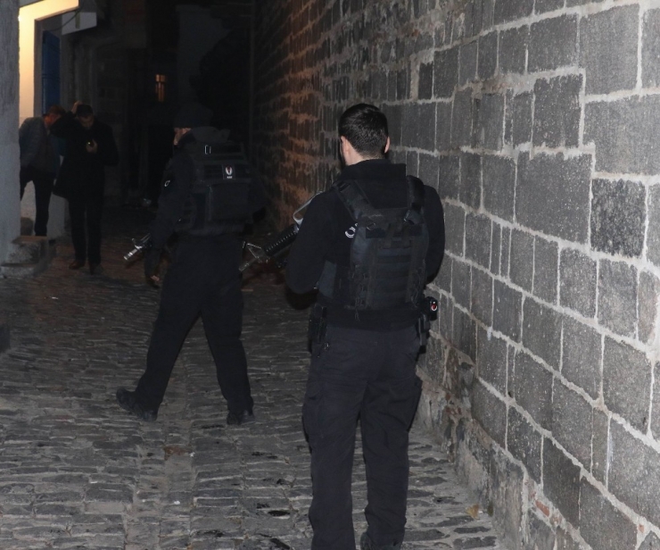 Diyarbakır’da Silahlı Çatışma: 2 Ölü, 2 Yaralı