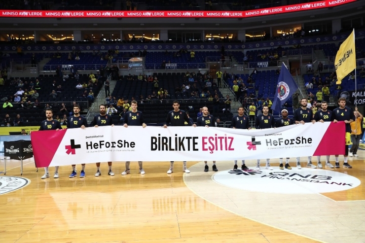 Turkish Airlines Euroleague: Fenerbahçe: 100 - Darüşşafaka Tekfen: 79