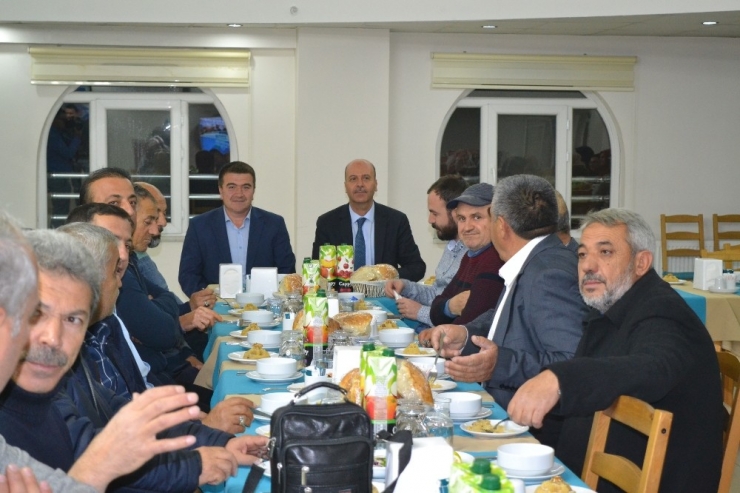 Başkan Bozkurt, Ak Parti Şuhut İlçe Teşkilatı Mensuplarını Ağırladı