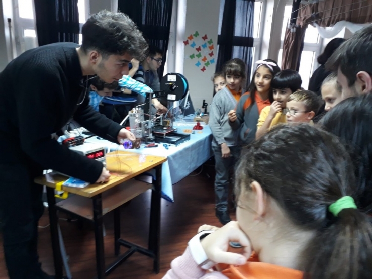 İlkokul Öğrencilerine Robotik Kodlama Etkinliği