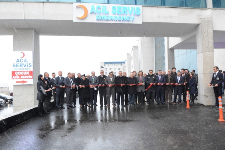 Düzce Üniversitesi Hastanesi’nin Yeni Acil Servisi Törenle Hizmete Açıldı