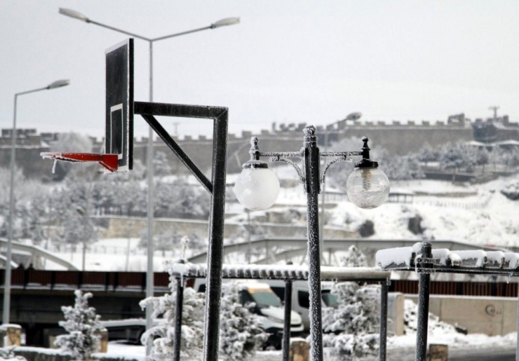 Gece Eksi 18’i Gören Ardahan, Türkiye’nin En Soğuk İli Oldu