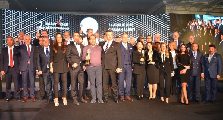 İstanbul Ekonomi Zirvesi Altın Değerler Ödülleri Sahiplerini Buldu
