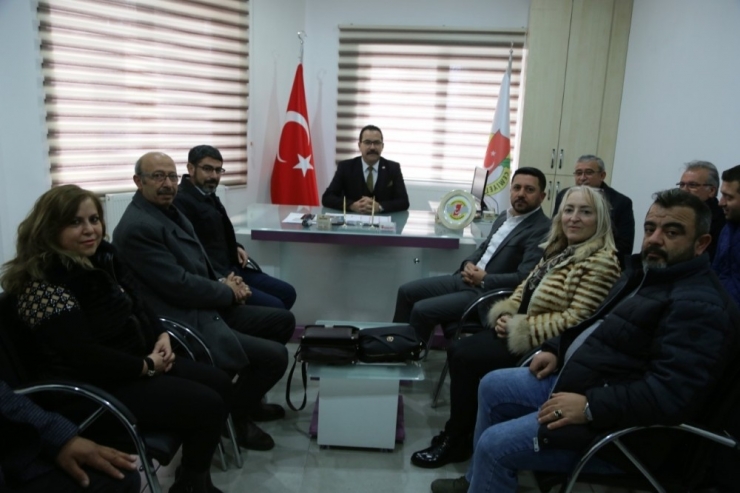 Ak Parti Belediye Başkan Adayı Arı Nevşehir Gazeteciler Cemiyetini Ziyaret Etti