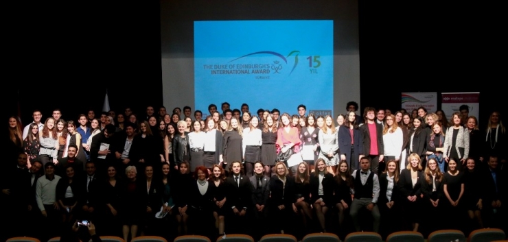 1000 Başarılı Türk Gencine Uluslararası Ödül