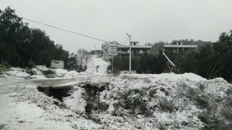 Güney Marmara’da Kar Yağışı Etkili Oldu