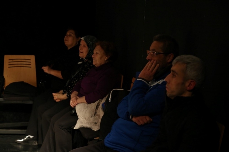 ‘’Okuma Tiyatrosu’’ Engelli Seyircilerle Buluştu