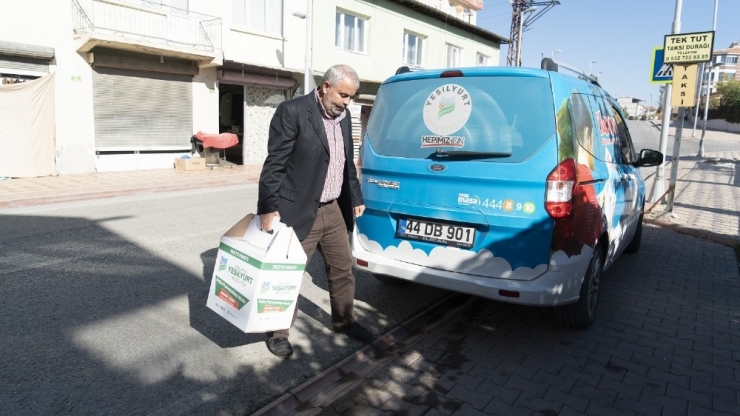 Yeşilyurt Belediyesi ‘Taziye Paketi’ Projesiyle Vatandaşların Acısını Paylaşıyor