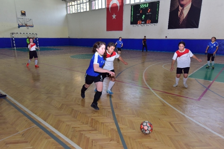 Osmaniye’de Liseler Arası Futsal Birinciliği