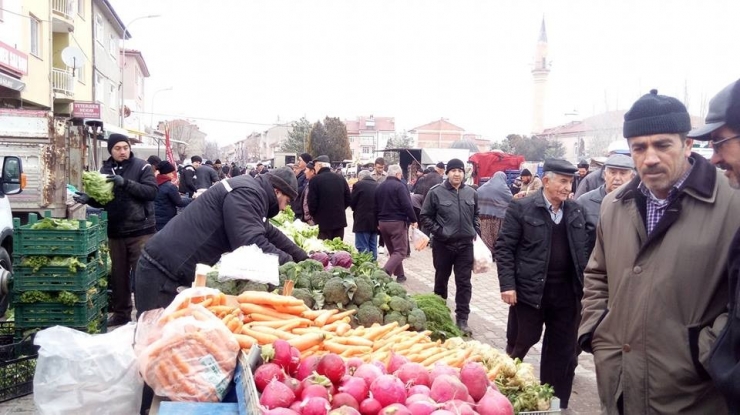 Aşırı Kar Yağışı Aslanapa’da Sebze Ve Meyve Fiyatlarına Yansıdı