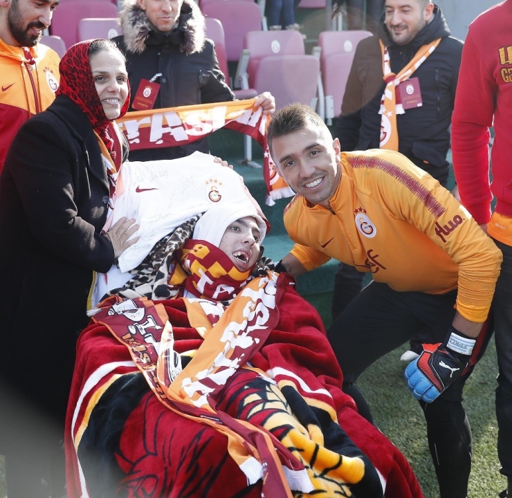Galatasaray’ın Antrenmanında Velican’ın Hayali Gerçek Oldu