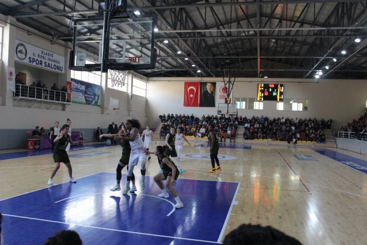 Türkiye Kadınlar Basketbol Ligi: Elazığ İl Özel İdare: 59 - Çankaya Üniversitesi: 72