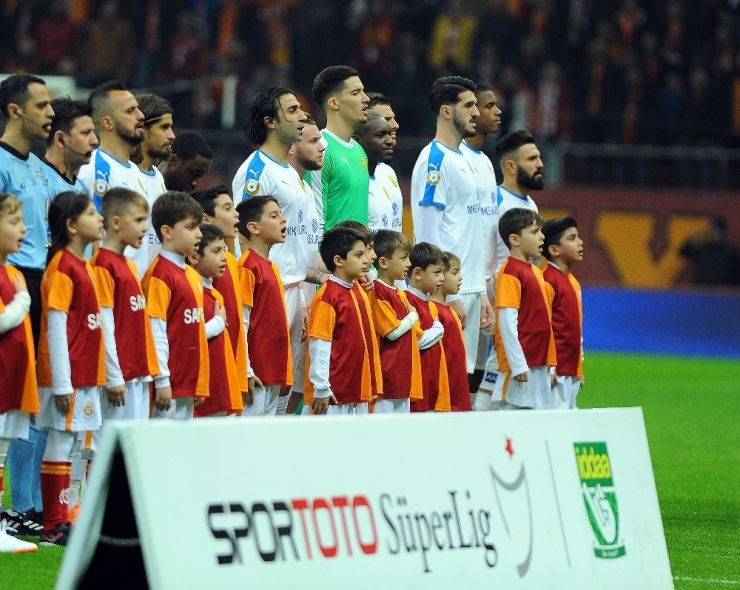 Spor Toto Süper Lig: Galatasaray: 1 - Mke Ankaragücü: 0 (Maç Devam Ediyor)