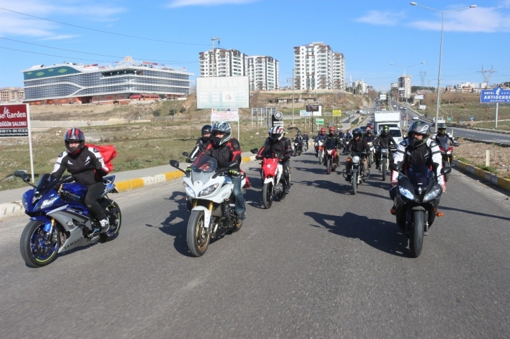 Doğu Türkistan’da Yaşanan Zulümlere Motosikletli Tepki