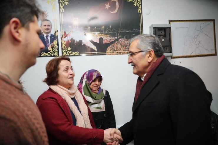 Murat Aydın’ın Kanlıca’daki Seçim İrtibat Bürosu Ziyaretinde Renkli Görüntüler Oluştu