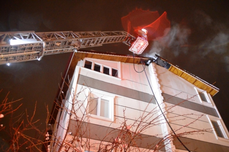 Kastamonu’da İki Katlı Evde Çıkan Yangın Korkuttu