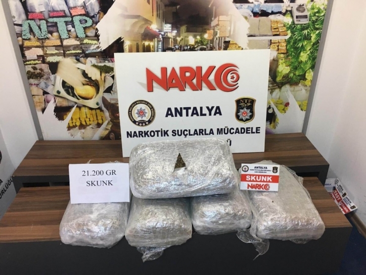 Antalya’da Uyuşturucu Operasyonuna 26 Tutuklama