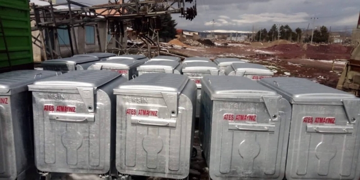 Aslanapa Belediyesi’ne 25 Yeni Çöp Konteyneri