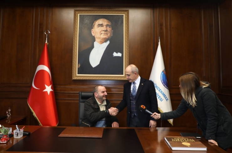 Başkan Akgün, Şenol Azizağaoğlu’na Verdiği İş Bulma Sözünü Tuttu
