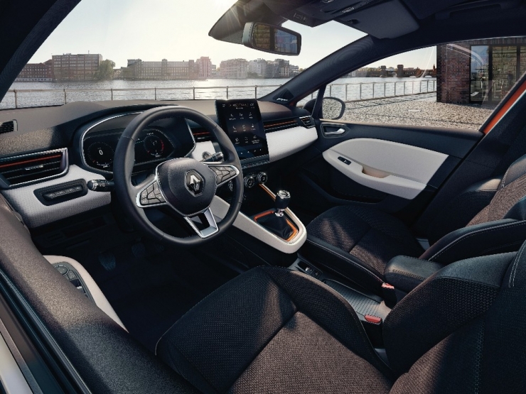 Yeni Hibrit Motorlu Clio Piyasayı Sallayacak