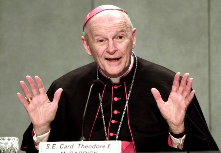 Vatikan, İlk Defa Bir Kardinali Cinsel Taciz İddiasıyla Kovdu