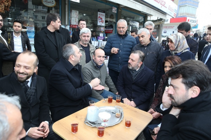 Adalet Bakanı Abdulhamit Gül, Sincan’da Seçim İrtibat Bürosu Açılışına Katıldı