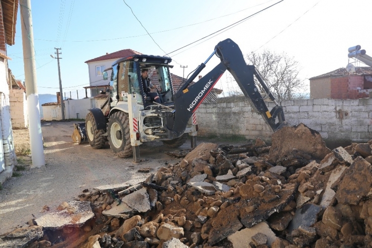 Pelitköy’de 62 Bin Metrekare Parke Döşendi