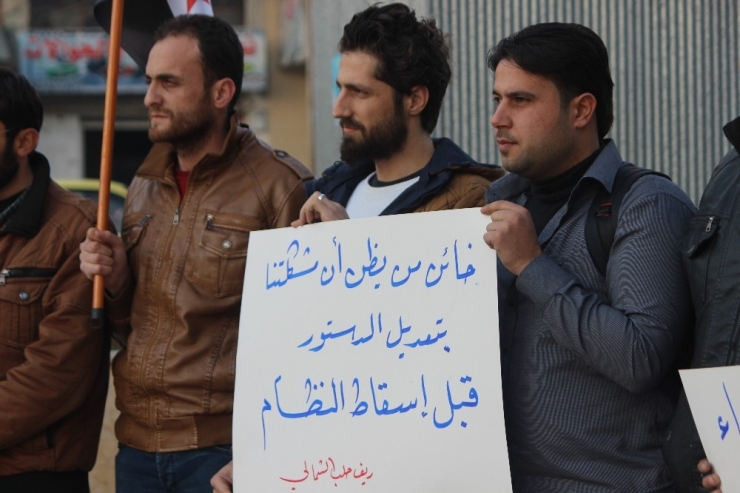 Azez’de, Rejim Bombardımanına Karşıtı Protesto